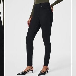 SPANX Black Denim Ankle Skinny Jean in PM - EUC